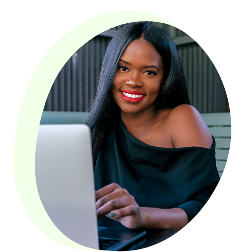 Headshot-Iyanna Vaughn.png